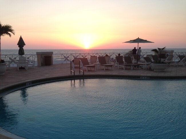 Pool and Jacuzzi area - 10 Papaya St