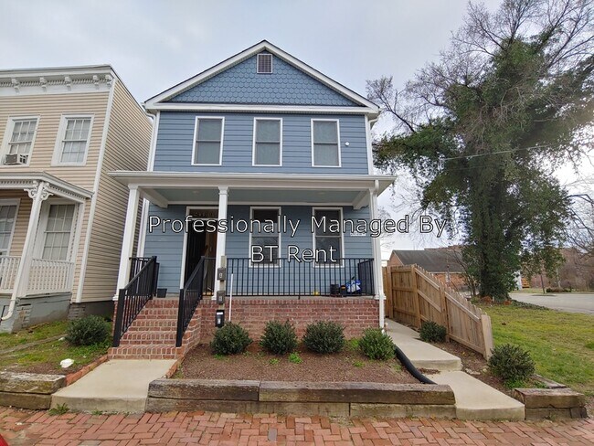 Foto del edificio - 2413 Carrington St