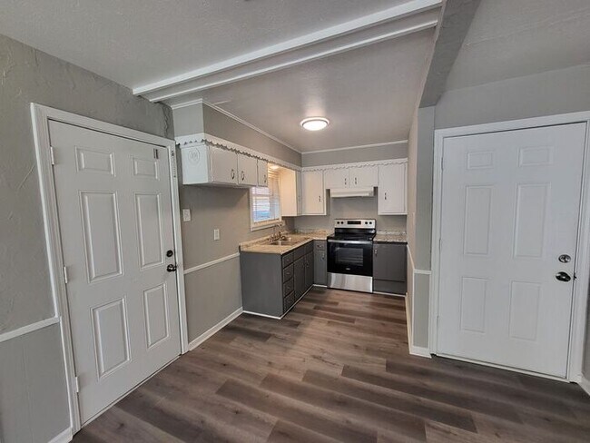 Foto del edificio - 1503 E Wells Ave