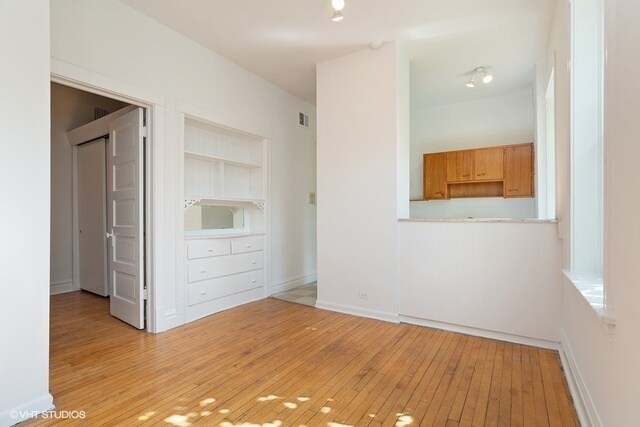 Foto del edificio - 732 W 19th St