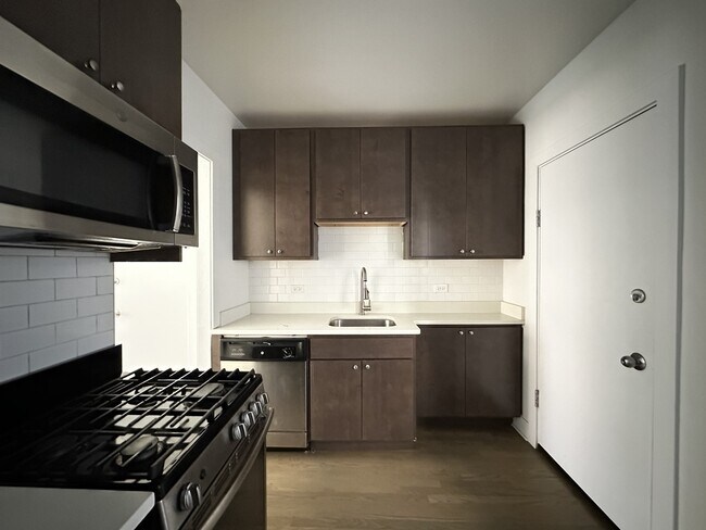 Foto del edificio - 2645 N Spaulding Ave
