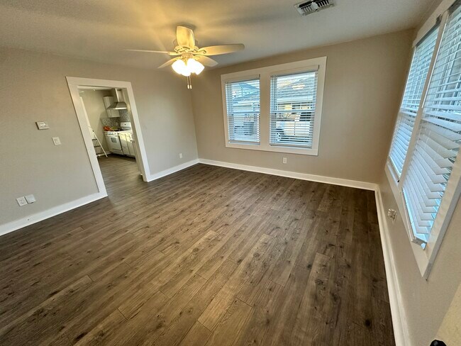 Building Photo - 481 Gouaux Ave