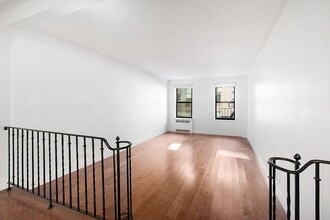 Building Photo - 125 W 96th St