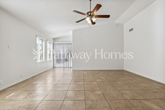 Building Photo - 15212 N 85th Dr
