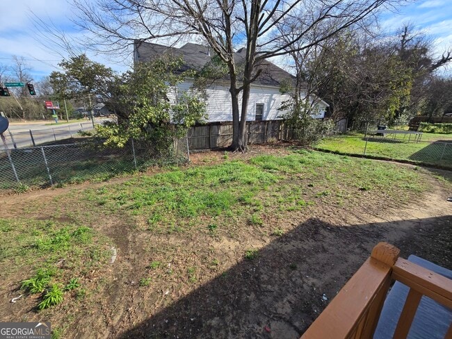 Building Photo - 629 Hanson St