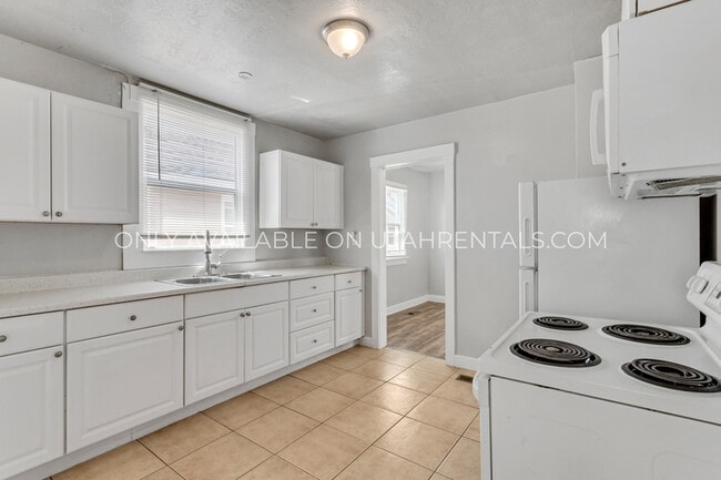 Foto del edificio - 3182 Adams Ave