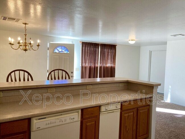 Foto del edificio - 80496 Avenue 50