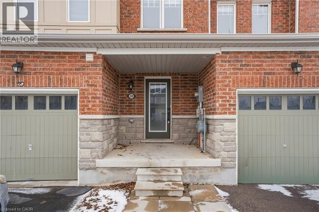 Photo du bâtiment - 220 Powell Road