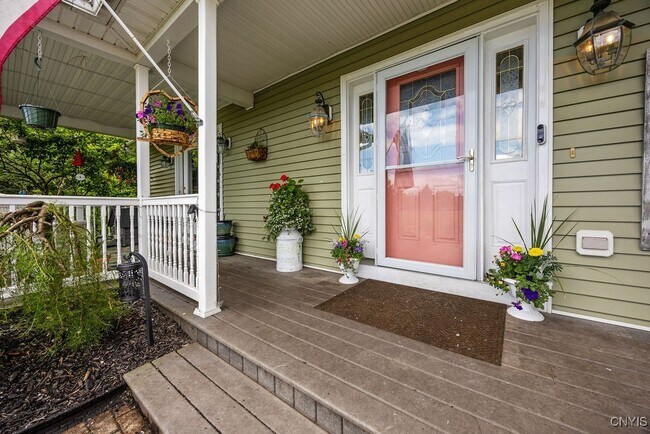 Foto del edificio - 5479 Lake Rd