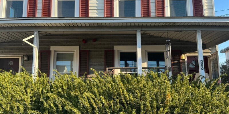 Primary Photo - 29 W Lincoln Hwy