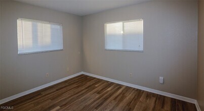 Building Photo - 4112 SW 6th Pl