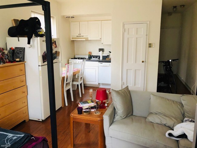 Foto del edificio - Studio, 1 bath  - 736 North Ter Apartment F