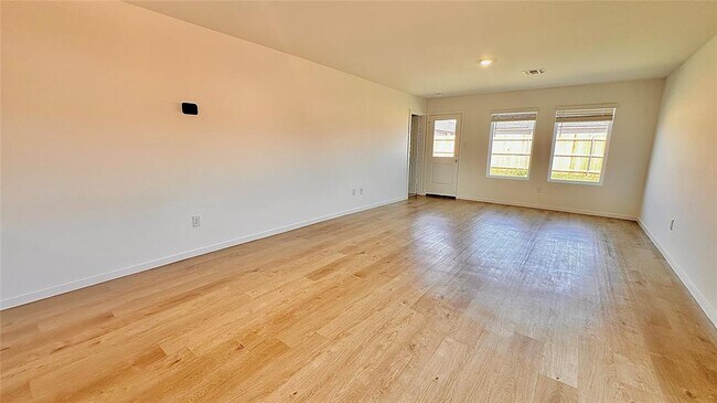 Foto del edificio - 20404 Deer Creek Dr