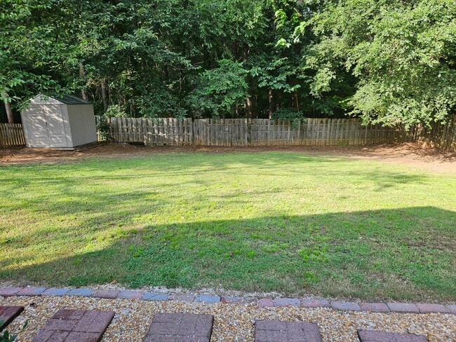 Building Photo - 3877 Villa Ln