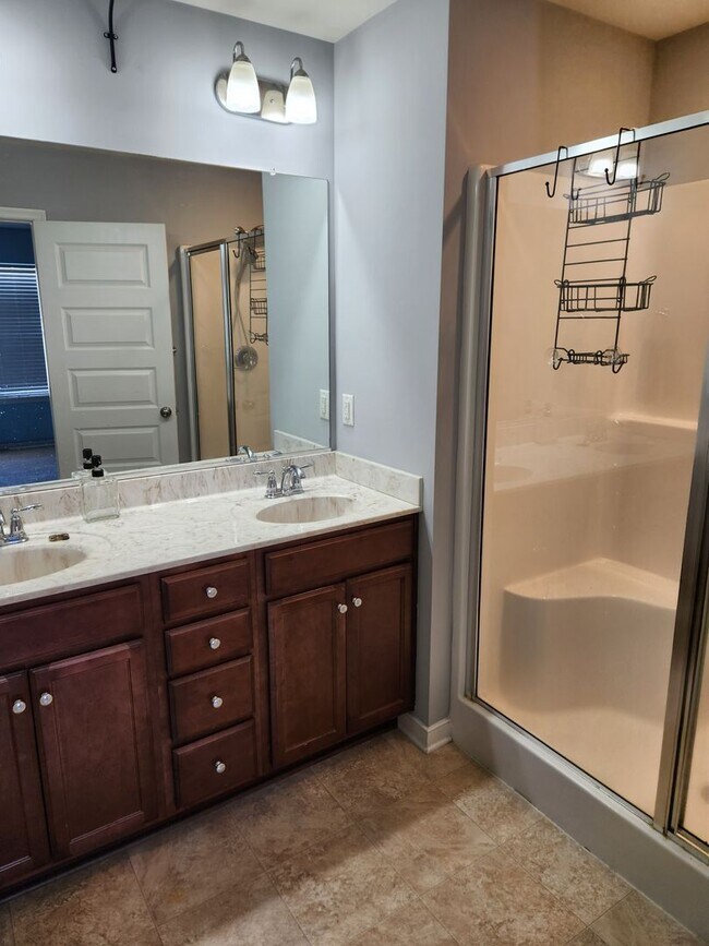 Building Photo - Chesterfield-Magnolia Green Townhome- 3 Be...