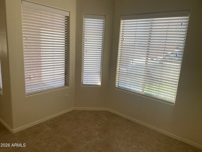 Foto del edificio - 2197 N Arbor Ln