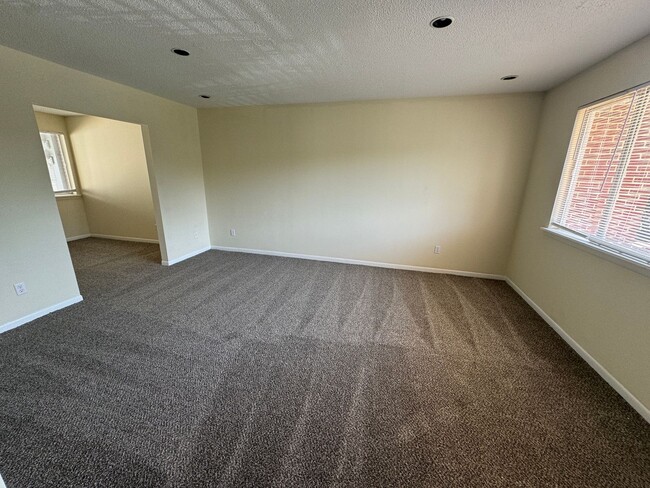 Foto del edificio - 2BR/2.5BA condo in Champion Court near Cen...