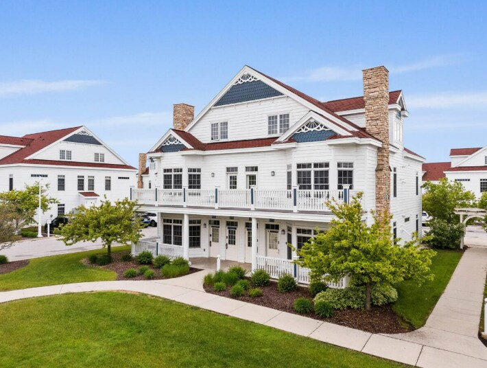 Foto principal - 418 Beachfront Dr