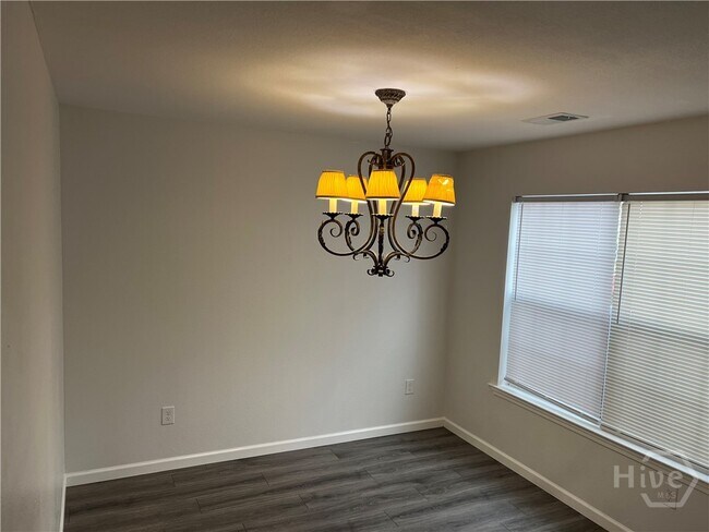 Foto del edificio - 56 Ashleigh Ln