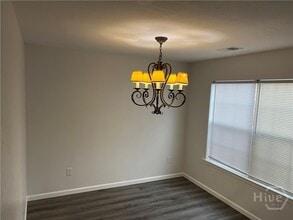 Building Photo - 56 Ashleigh Ln