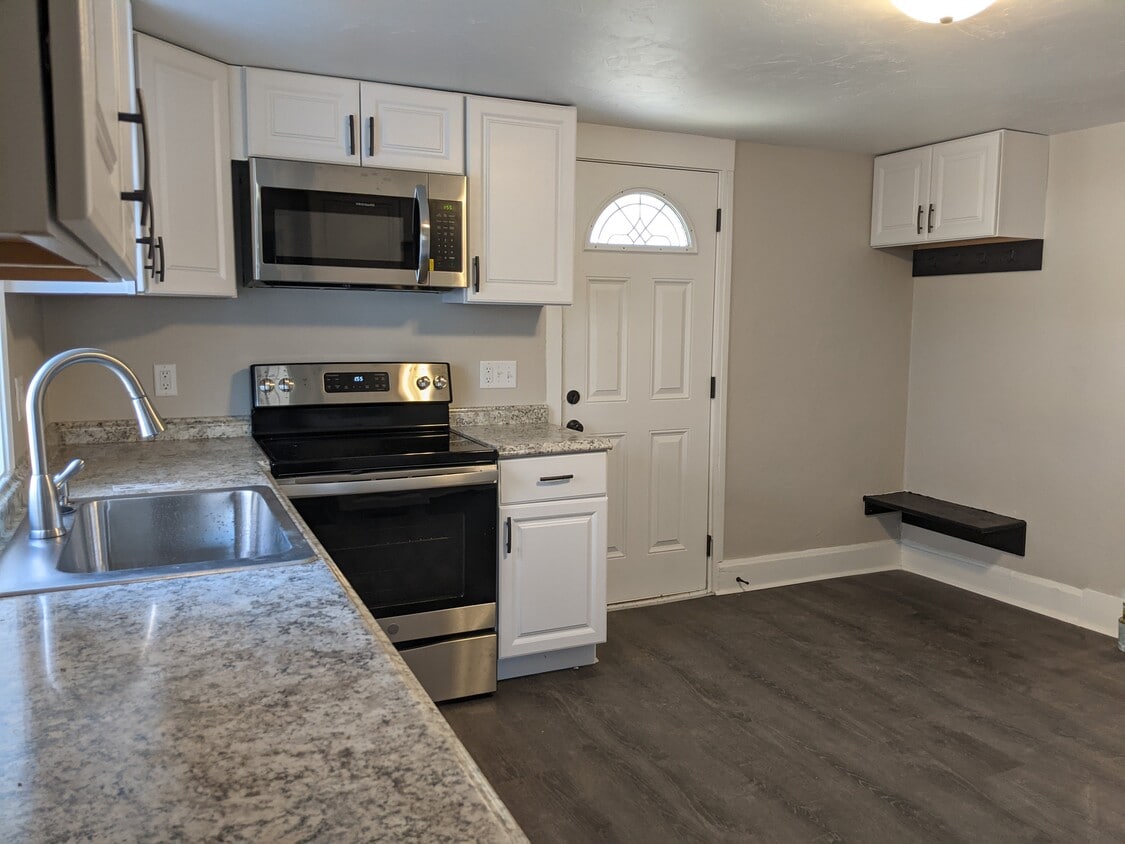 226 Taylor St, Kaukauna, WI 54130 House Rental in Kaukauna, WI