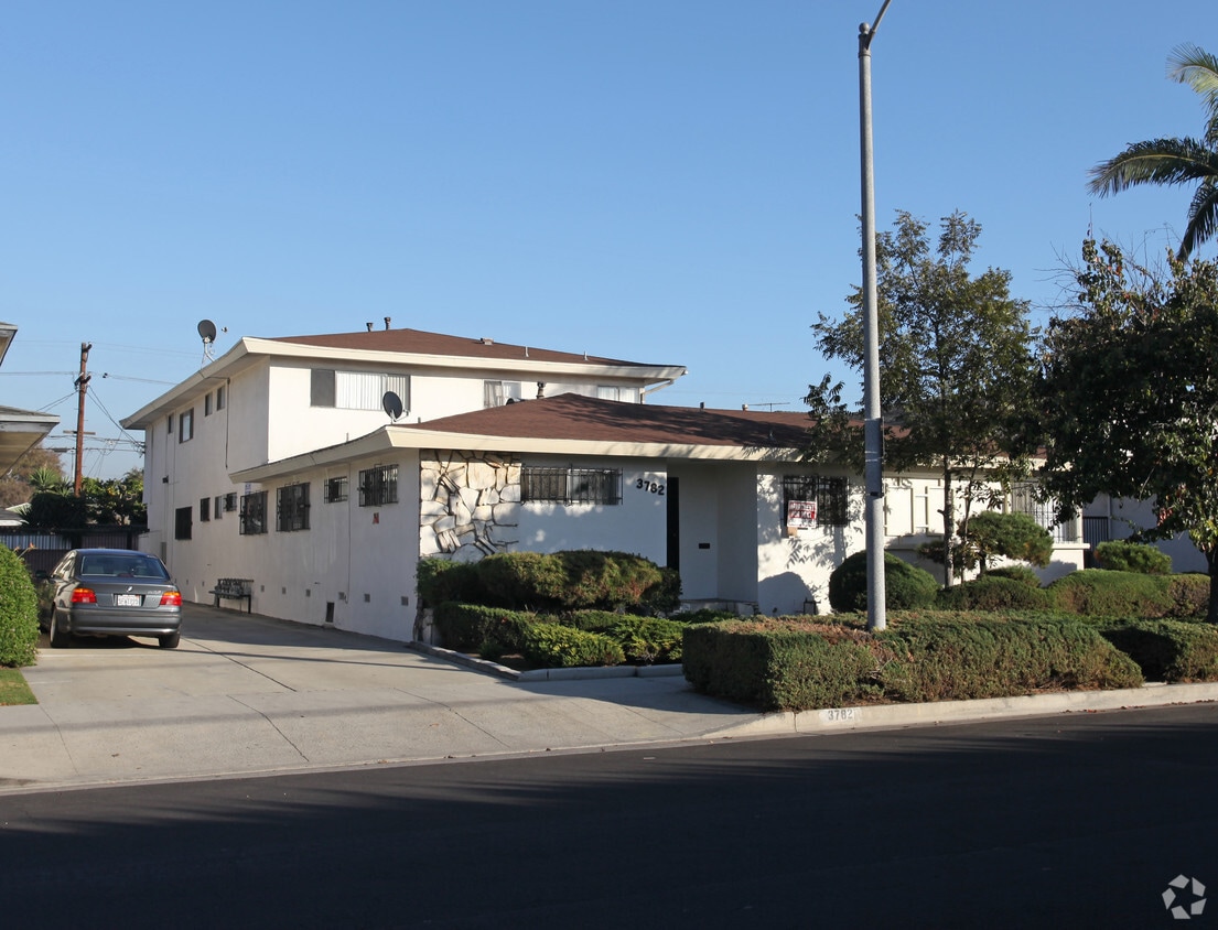 3782 S Bronson Ave, Los Angeles, CA 90018 Apartments in Los Angeles