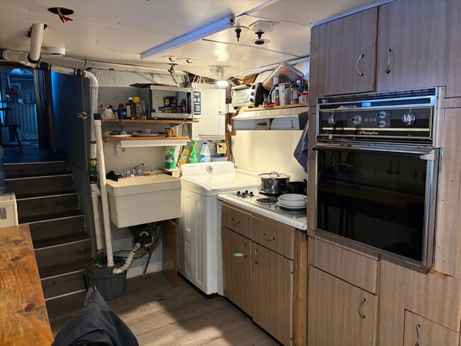 Building Photo - 8 Brackett Rd