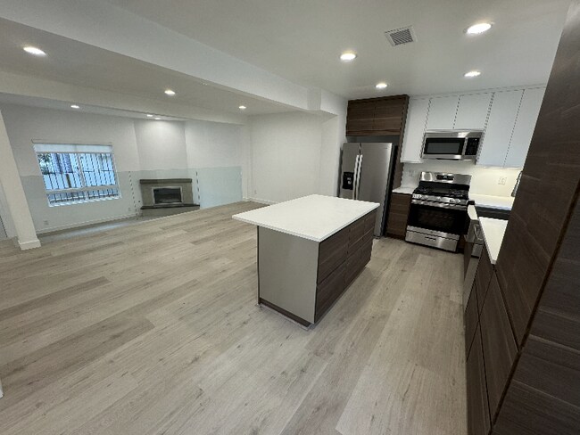 Foto del edificio - 431 N Alhambra Ave