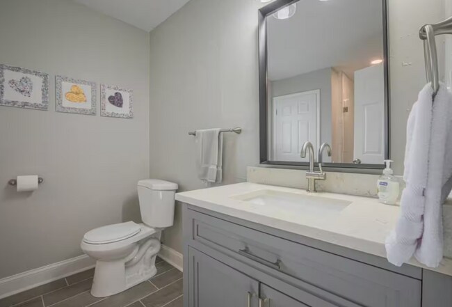 Building Photo - Athens Cottage 1 Bedroom and 1 Bathroom Available for Pre-Leasing!