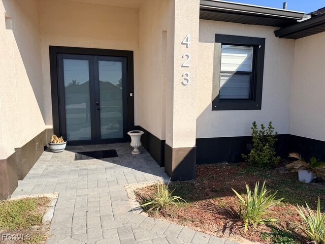 Foto del edificio - 423 Kismet Pkwy E