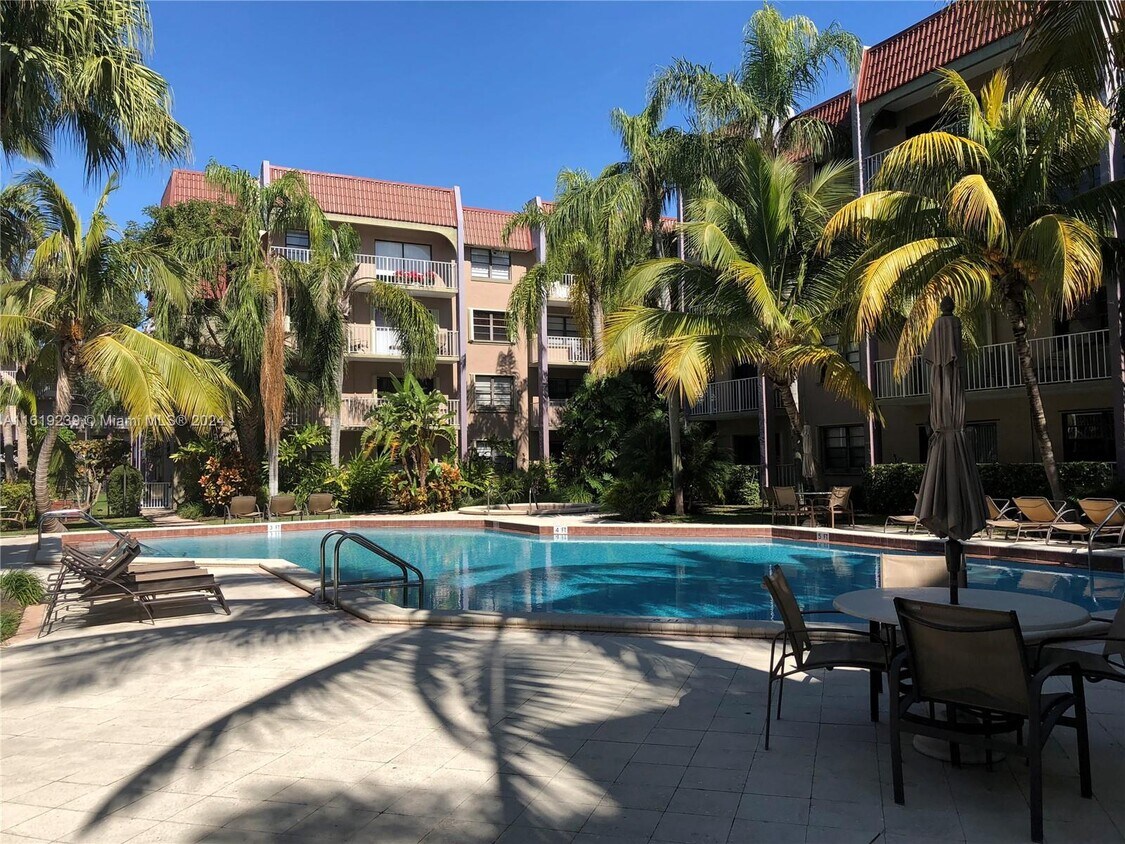 Foto principal - 9301 SW 92nd Ave