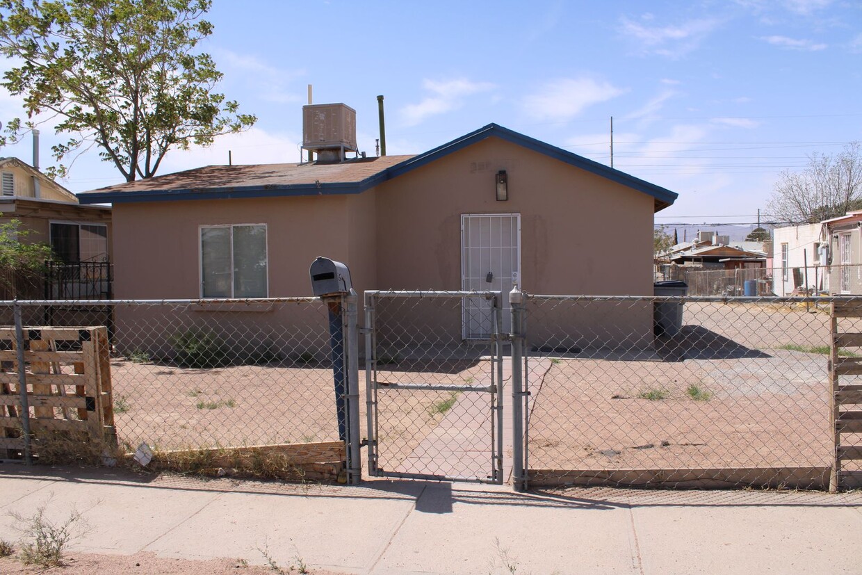Primary Photo - 6240 Cleveland Ave