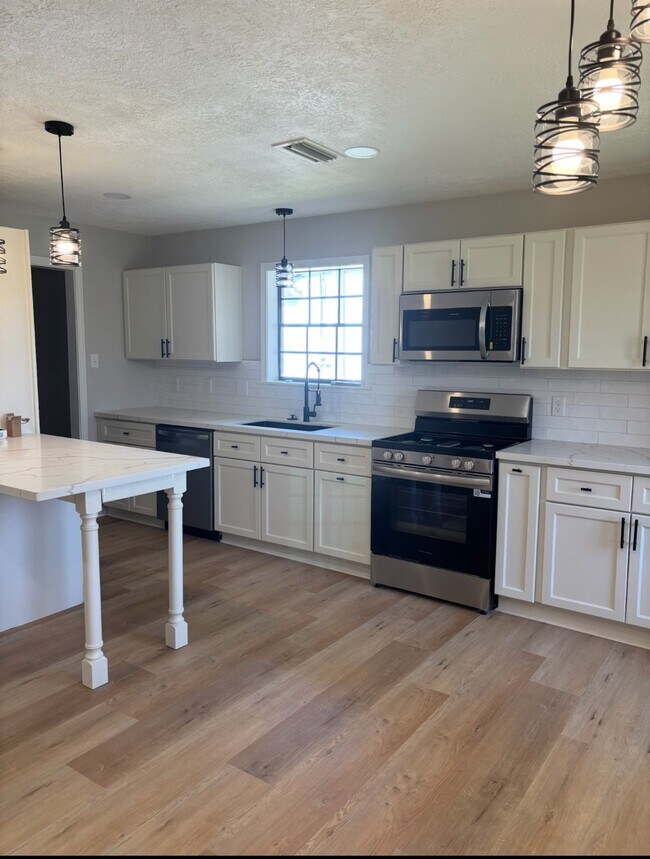 Foto del edificio - 1803 S Park St