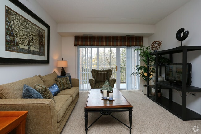 Living Room - The Majestic Luxury Apartments