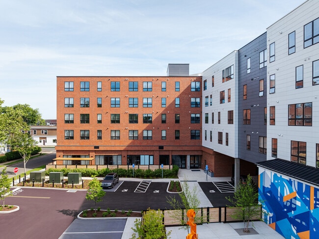 Building Photo - Cadence on Canal