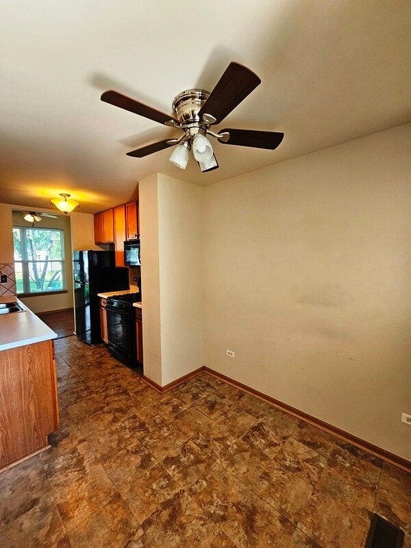 Building Photo - 2944 White Thorn Cir