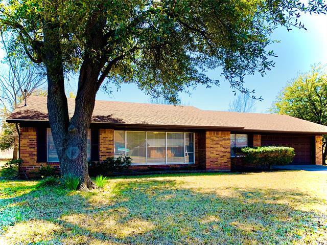 Foto principal - 306 Pecan St