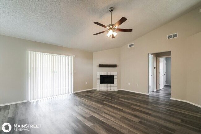 Foto del edificio - 210 Kingshill Ct SE
