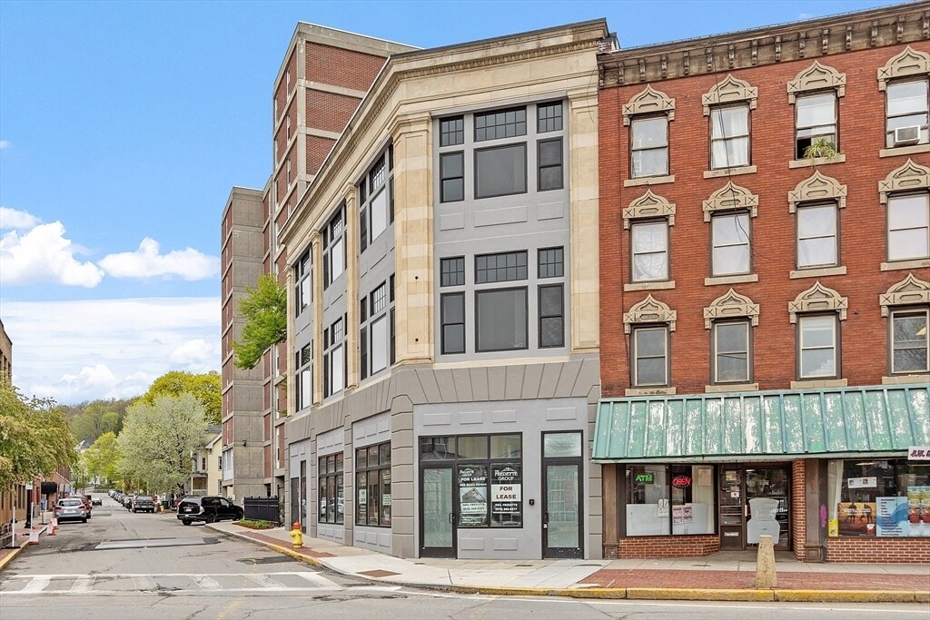 409 Main St Unit 2A, Fitchburg, MA 01420 Room for Rent in Fitchburg