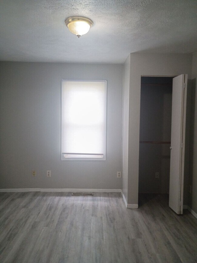 Foto del edificio - 1213 W 17th St