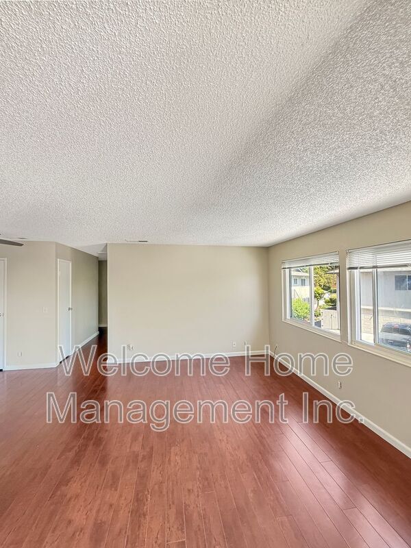 Foto del edificio - 1037 Mohr Ln