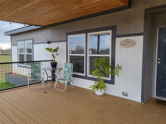 Foto del edificio - 192 Lazy River Ln