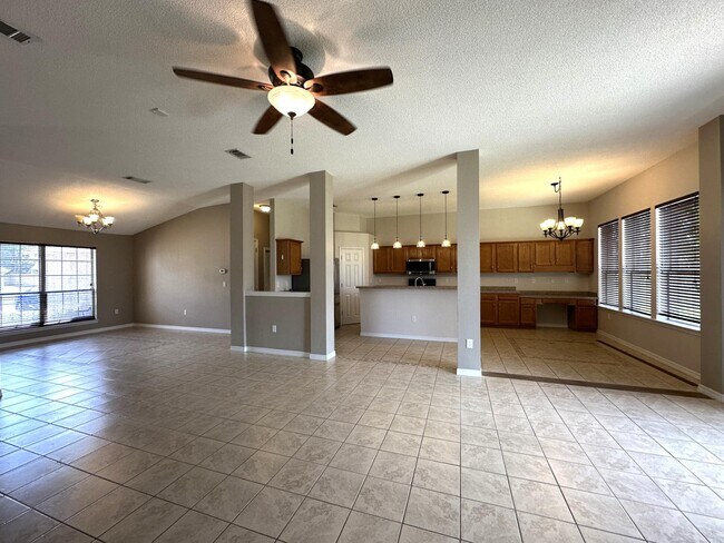 Building Photo - 3077 Border Creek Dr