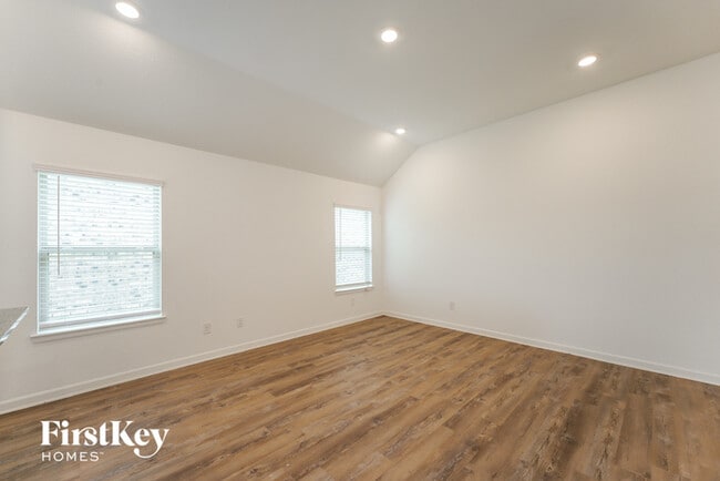 Building Photo - 3411 Avary River Ln