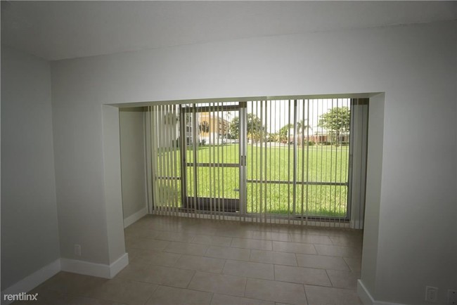 Building Photo - 2 br, 2 bath Condo - The Danians