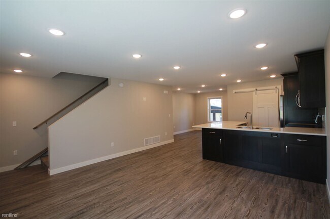 Foto del edificio - 3 br, 2.5 bath Townhome - Whistle Stop Tow...