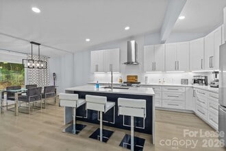 Building Photo - 8609 Cedarbrook Dr