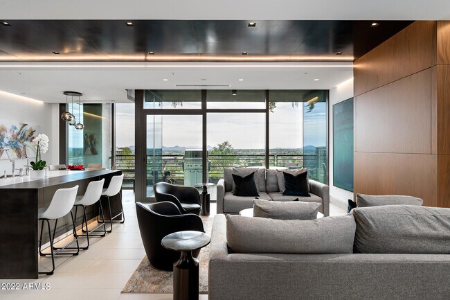 Foto del edificio - 7120 E Kierland Blvd