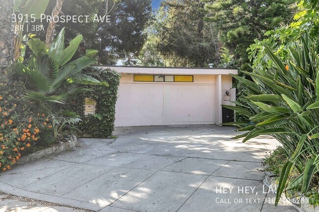 Foto del edificio - Frank Gehry Midcentury | One Bedroom + Gue...