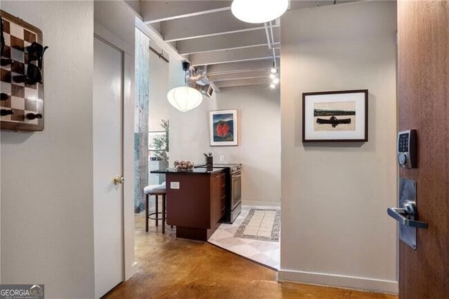 Foto del edificio - 650 Glen Iris Dr NE